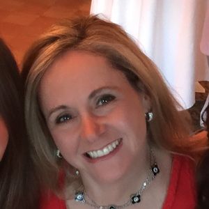 Meet your Posher, Lorraine